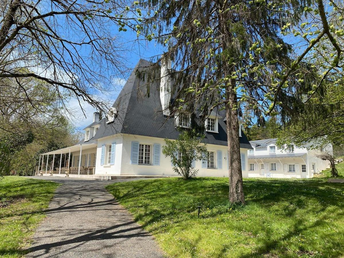 Manoir Et Appartements Avec Piscine Au Domaine De Bize Mirepoix เมียร์พัวซ์ ภายนอก รูปภาพ